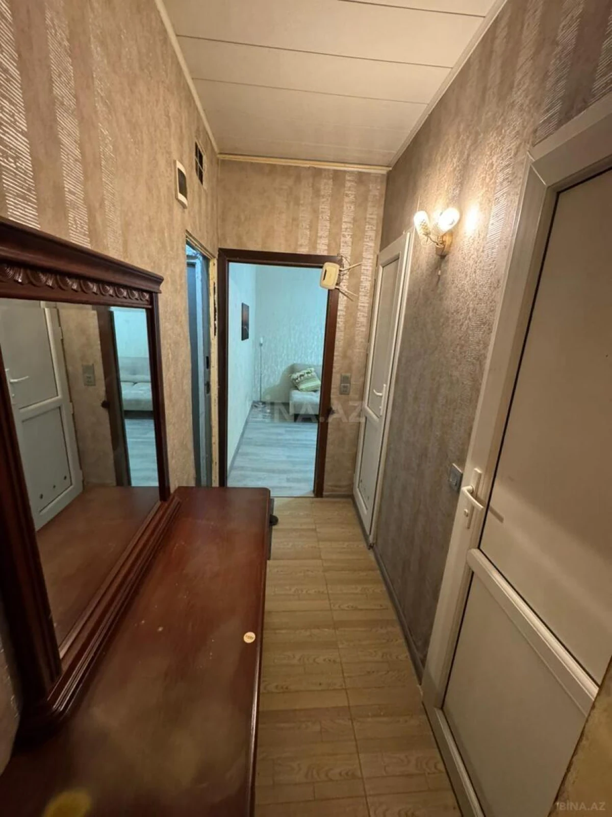 Kirayə verilir 2 otaqlı mənzil 60 m²