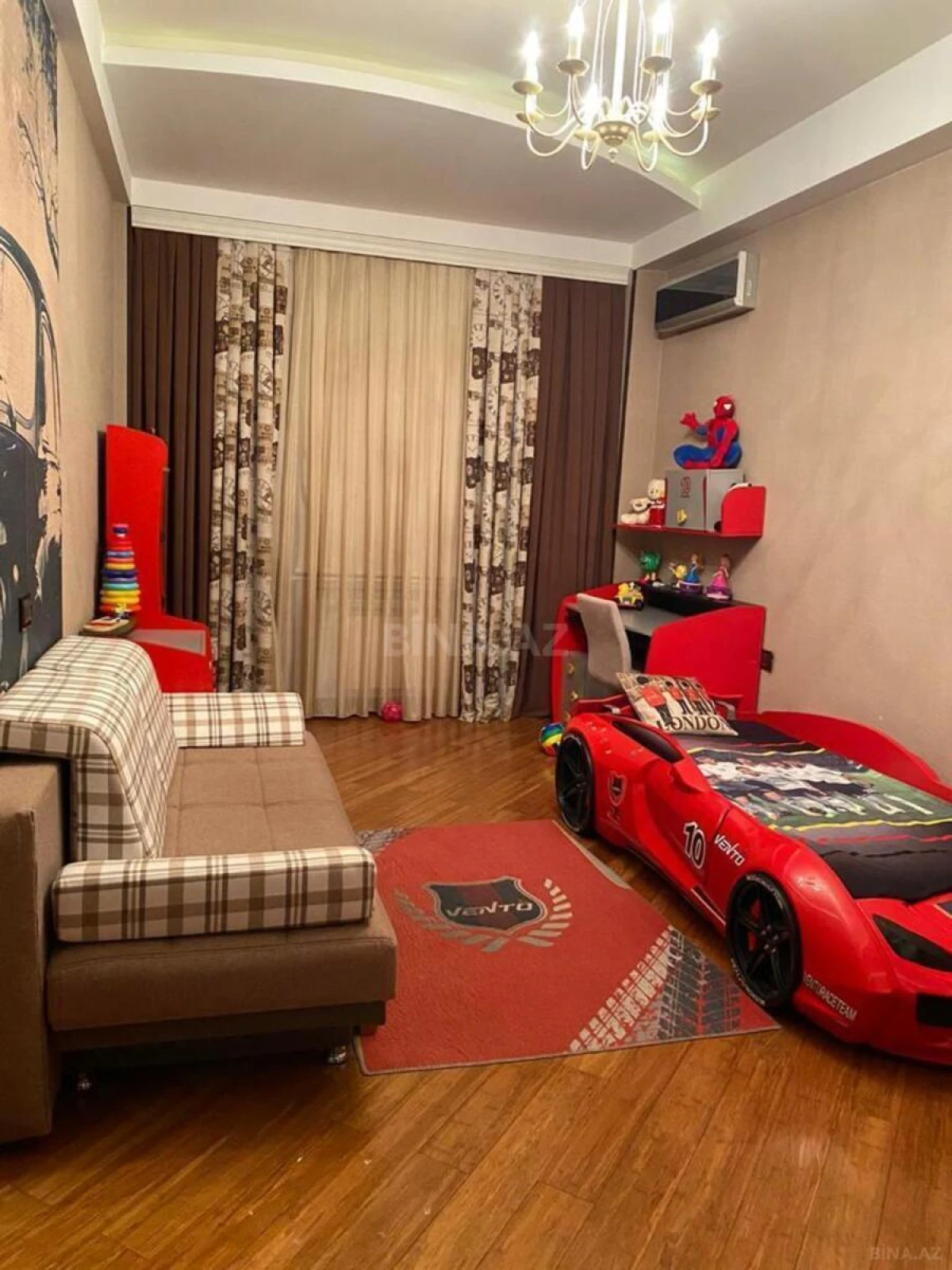 Satılır 3 otaqlı mənzil 150 m²
