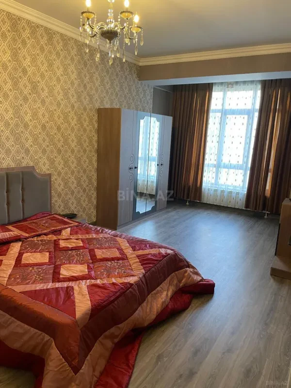 Kirayə verilir 3 otaqlı mənzil 105 m²