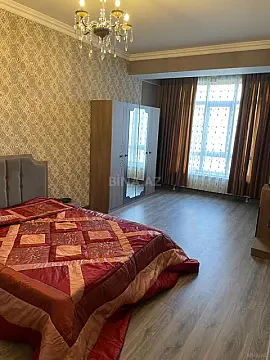 Kirayə verilir 3 otaqlı mənzil 105 m²