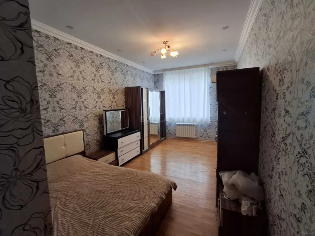 Kirayə verilir 3 otaqlı mənzil 111 m²