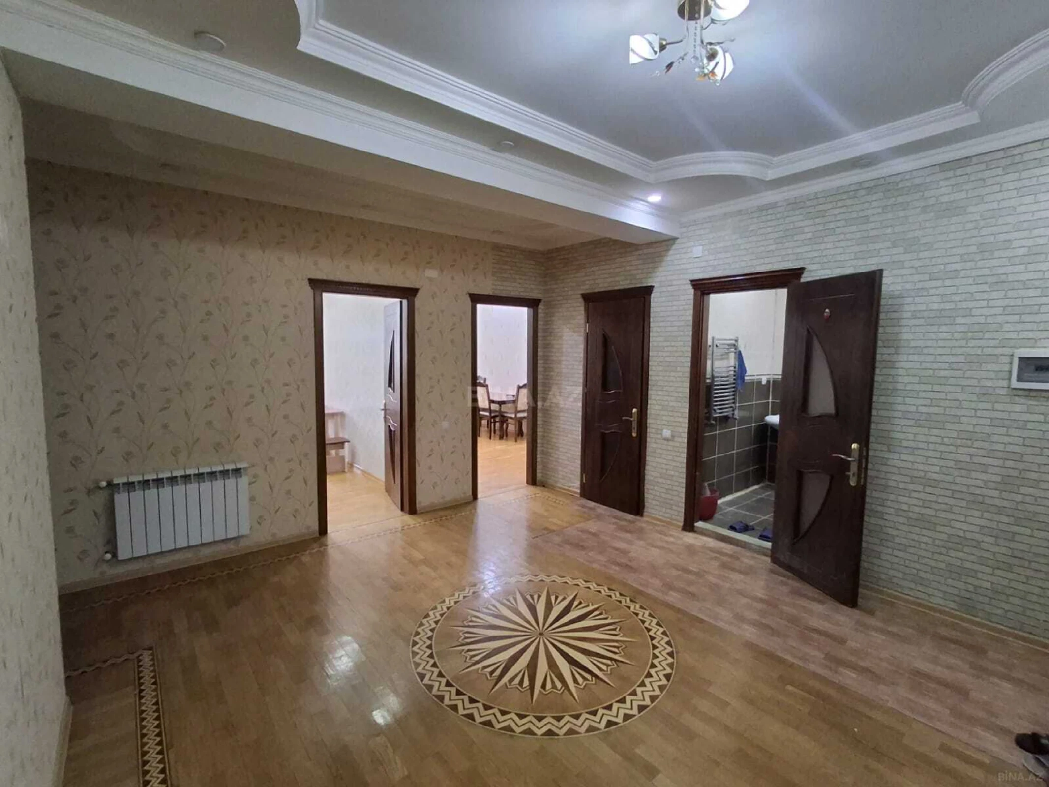 Kirayə verilir 3 otaqlı mənzil 111 m²