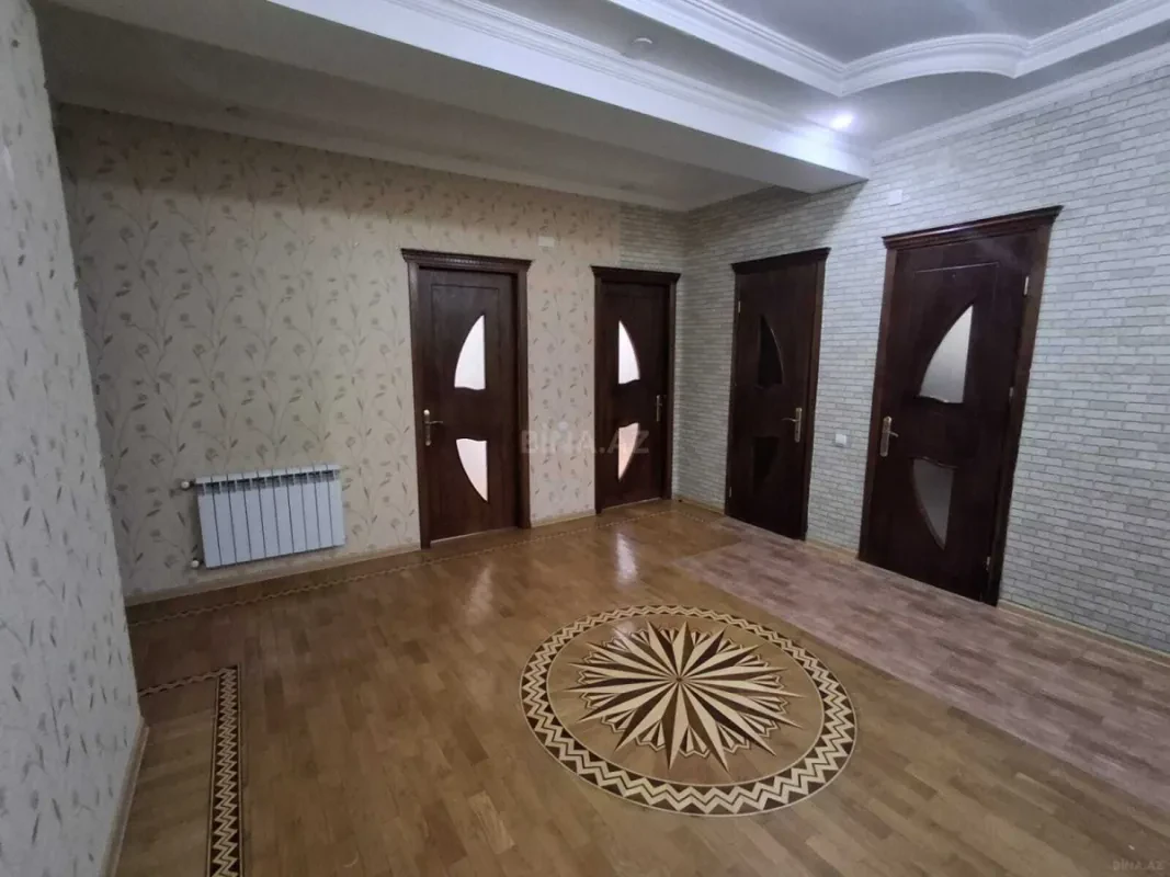 Kirayə verilir 3 otaqlı mənzil 111 m²