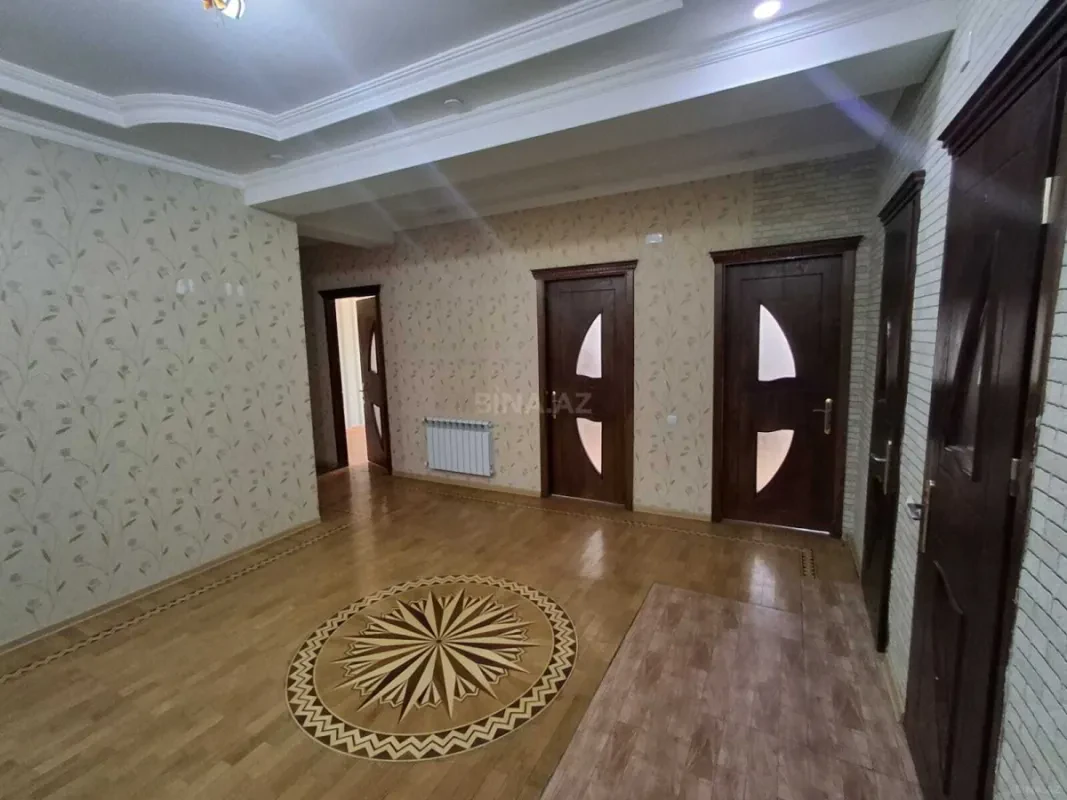 Kirayə verilir 3 otaqlı mənzil 111 m²