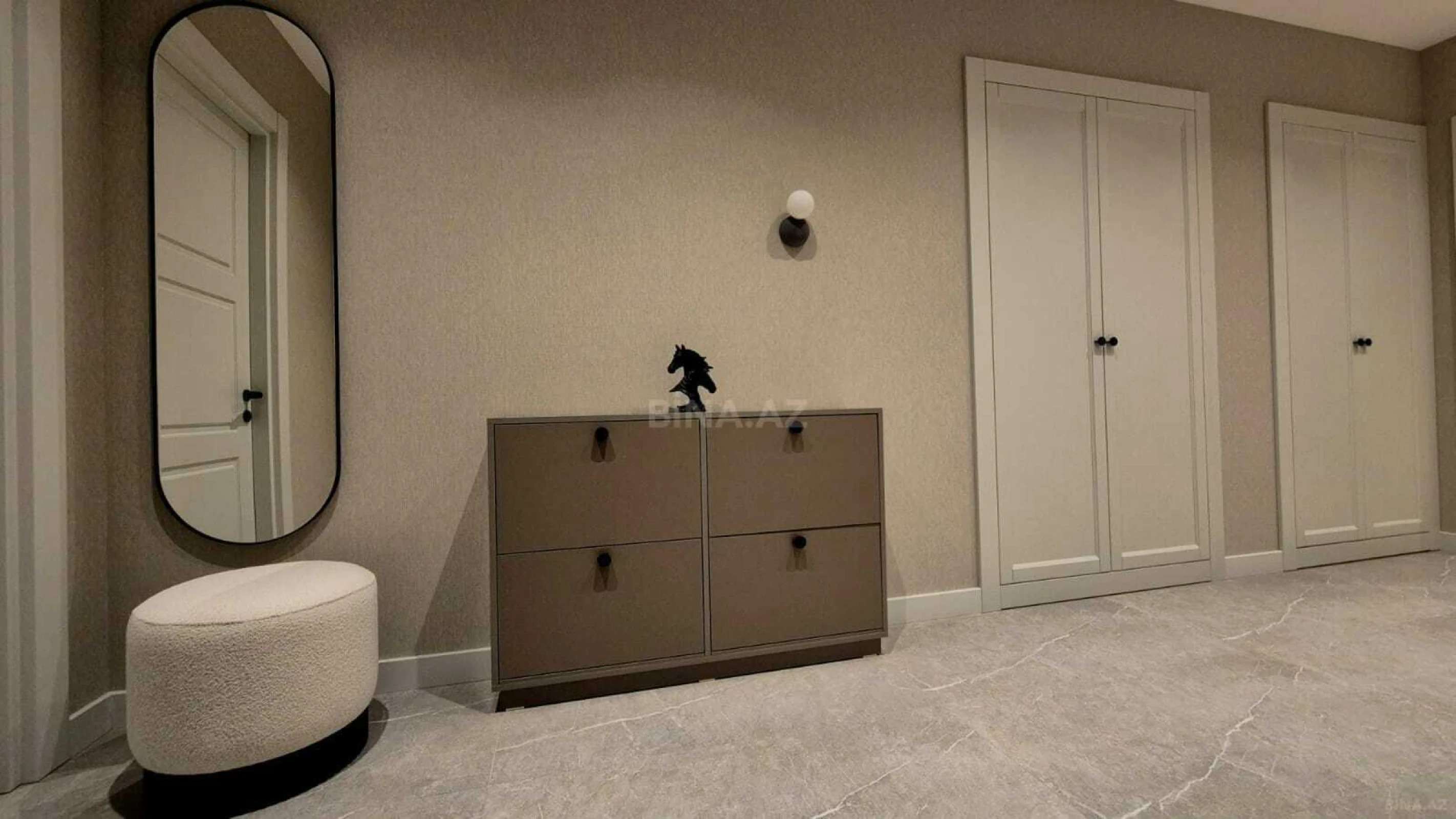 Kirayə verilir 2 otaqlı mənzil 100 m²
