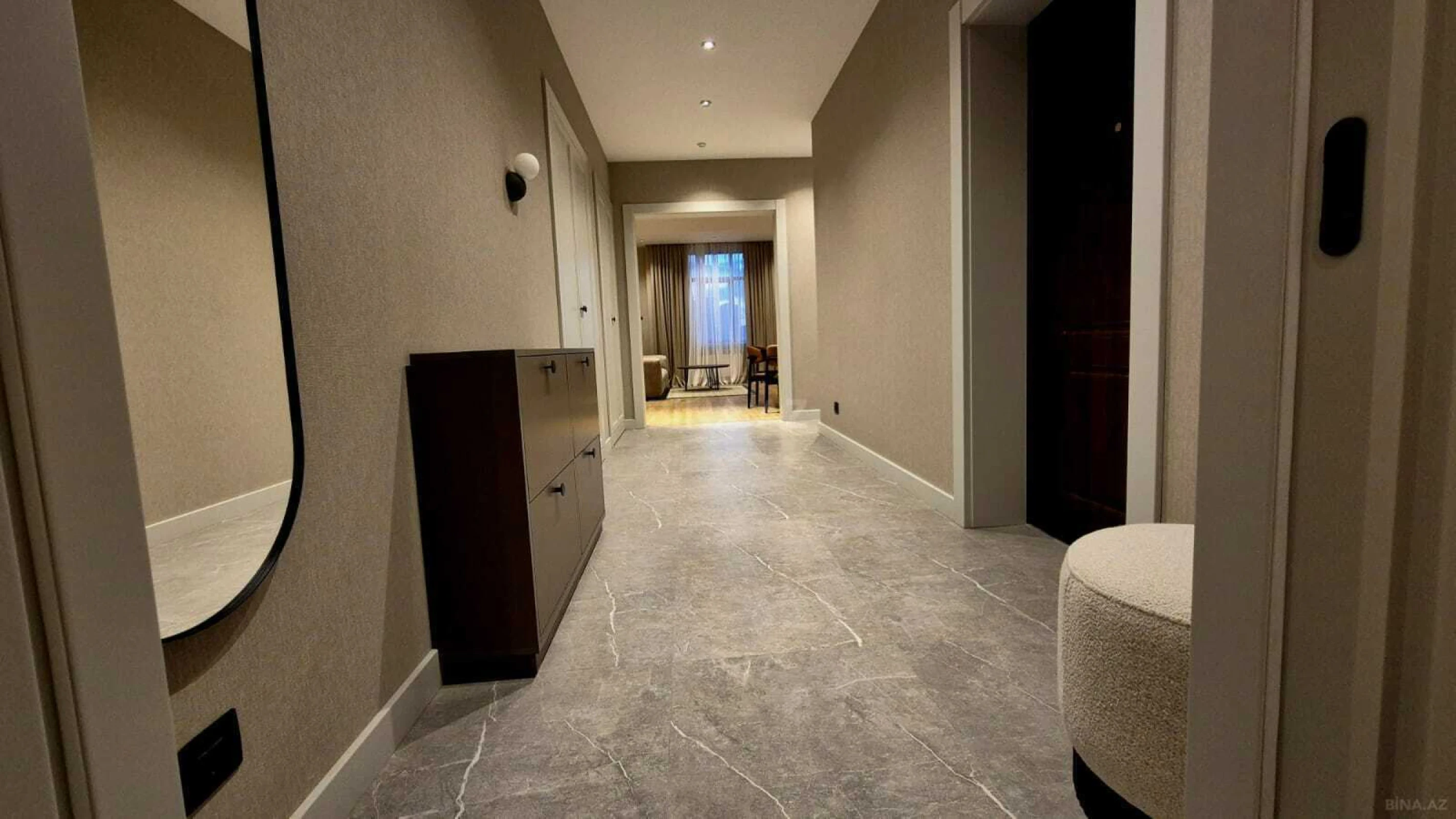 Kirayə verilir 2 otaqlı mənzil 100 m²