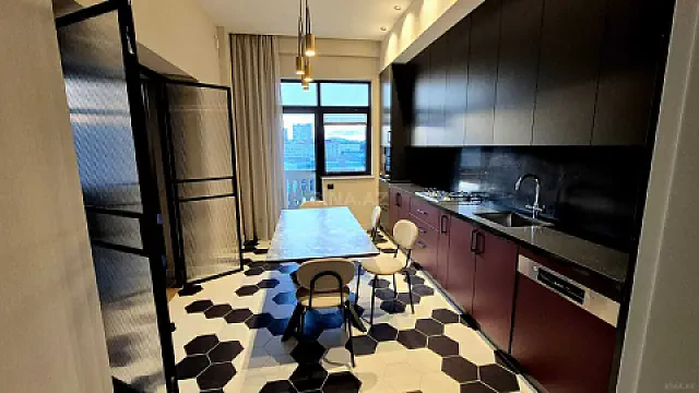 Kirayə verilir 2 otaqlı mənzil 100 m²