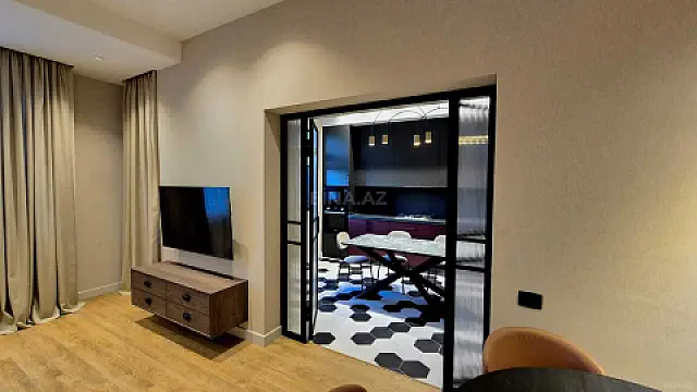 Kirayə verilir 2 otaqlı mənzil 100 m²