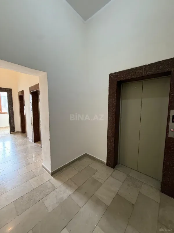 Satılır 4 otaqlı mənzil 200 m²