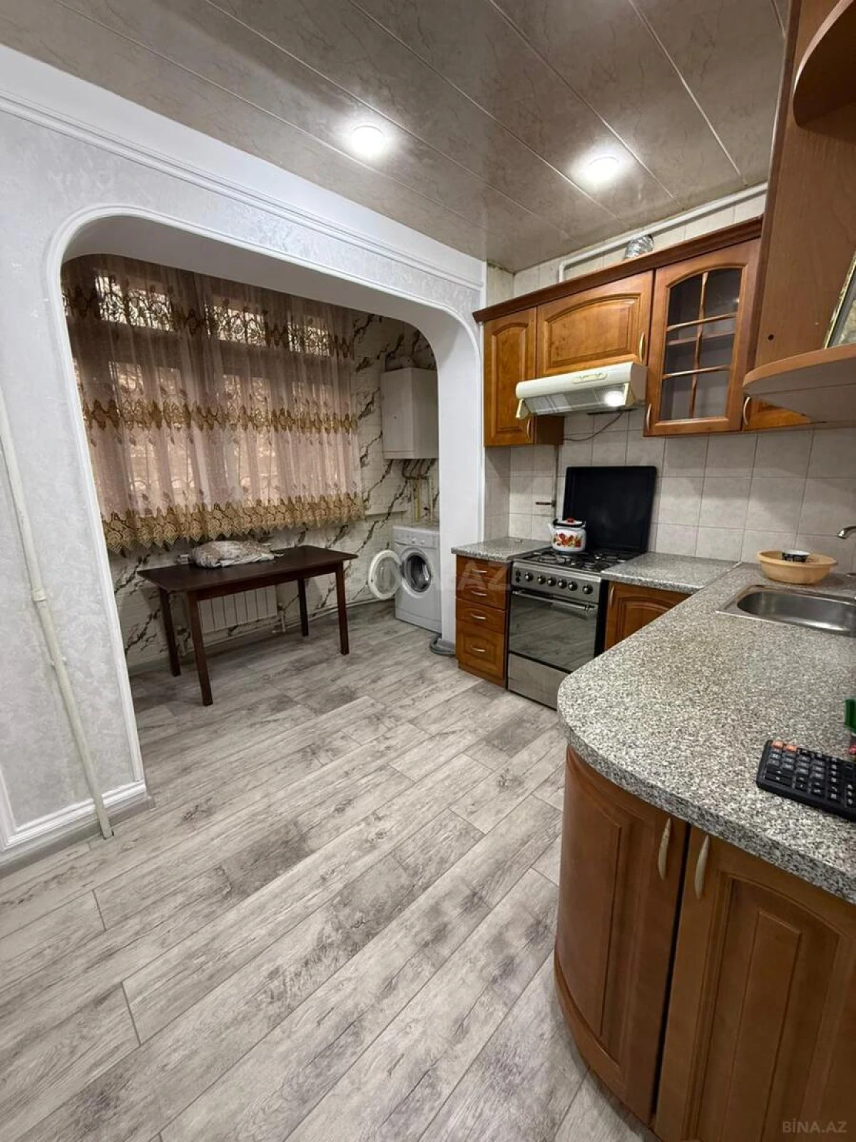 Kirayə verilir 2 otaqlı mənzil 85 m²