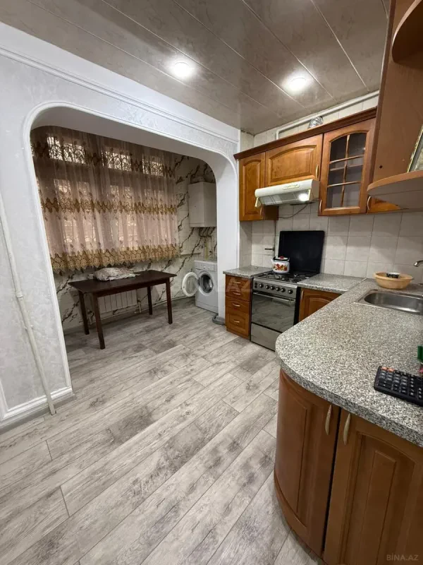 Kirayə verilir 2 otaqlı mənzil 85 m²