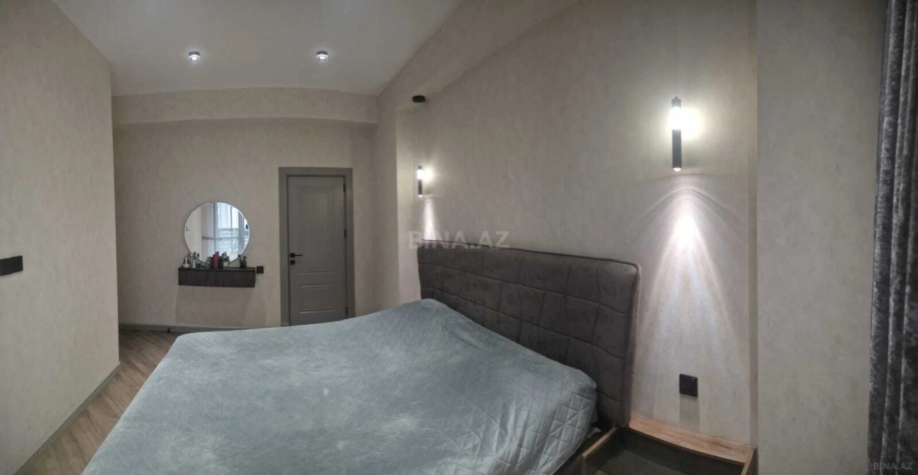Satılır 4 otaqlı mənzil 120 m²