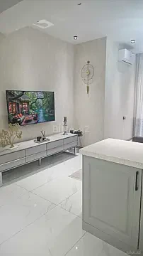 Satılır 4 otaqlı mənzil 120 m²
