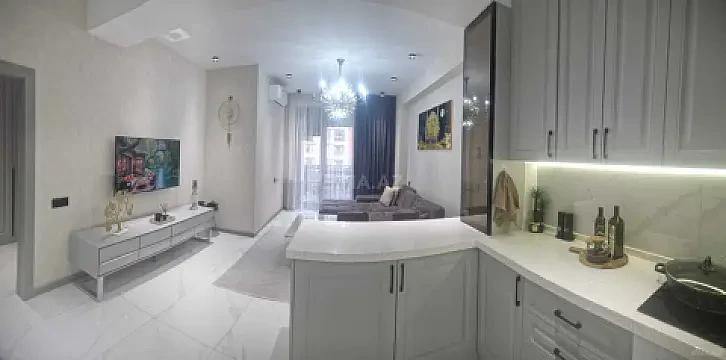 Satılır 4 otaqlı mənzil 120 m²