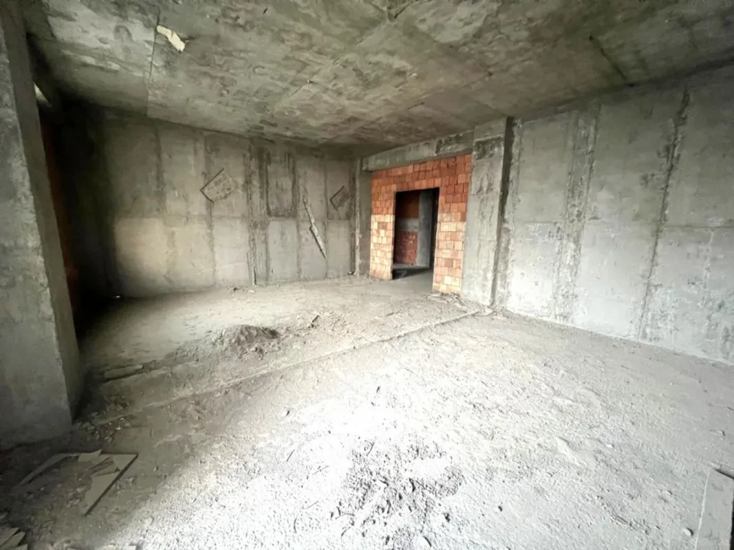 Satılır 3 otaqlı mənzil 184 m²
