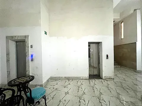 Satılır 3 otaqlı mənzil 184 m²