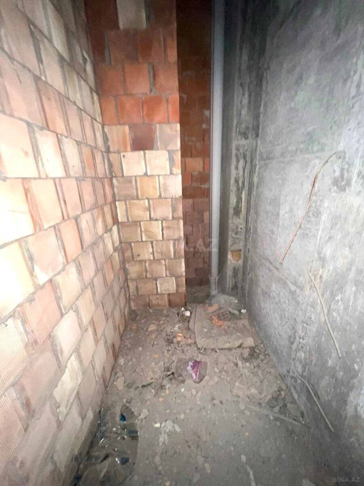 Satılır 3 otaqlı mənzil 184 m²