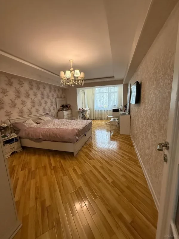 Satılır 2 otaqlı mənzil 80 m²