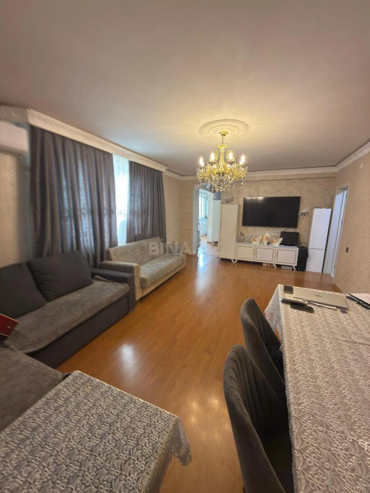 Satılır 2 otaqlı mənzil 67 m²