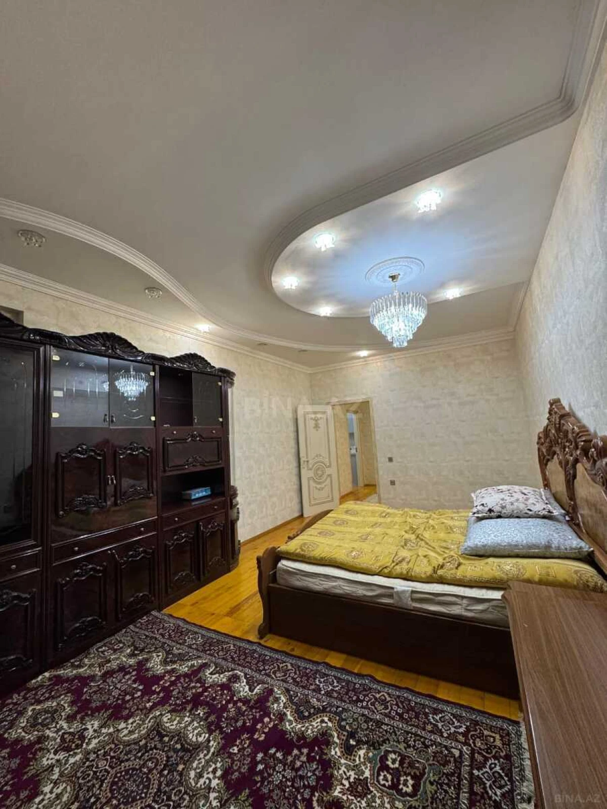 Kirayə verilir 3 otaqlı mənzil 130 m²