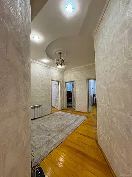 Kirayə verilir 3 otaqlı mənzil 130 m²