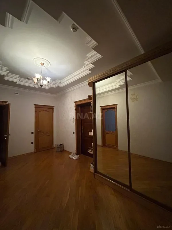 Kirayə verilir 2 otaqlı mənzil 85 m²