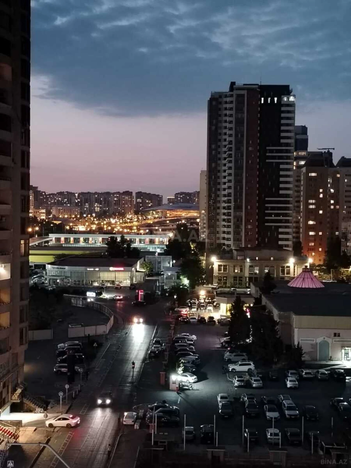 Satılır 4 otaqlı mənzil 155 m²
