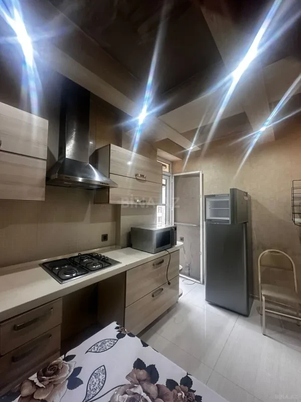 Kirayə verilir 3 otaqlı mənzil 122 m²