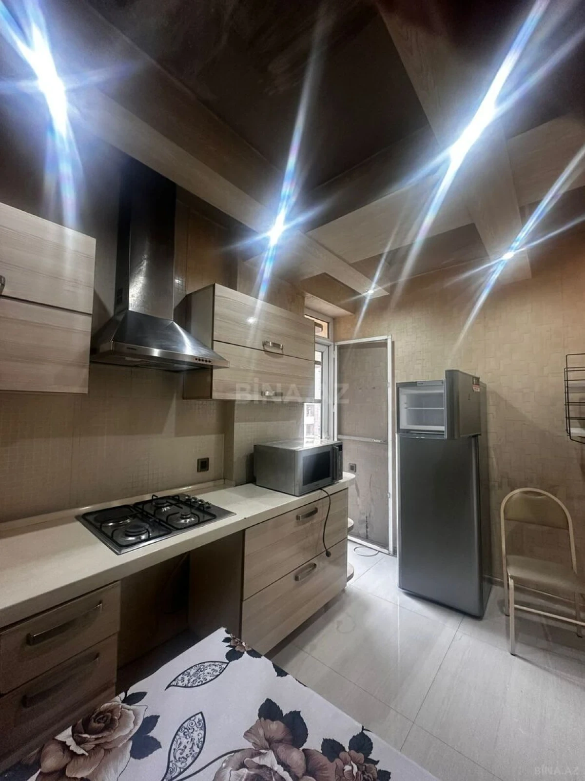 Kirayə verilir 3 otaqlı mənzil 122 m²