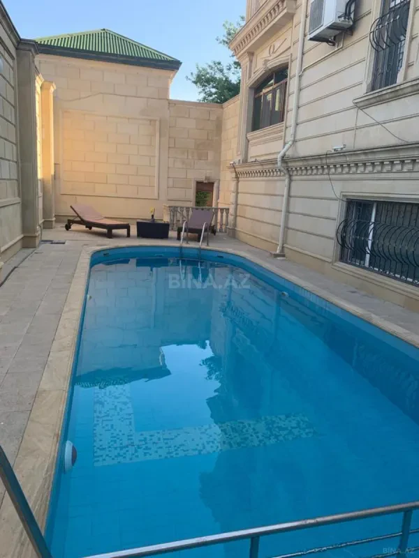 Kirayə verilir 9 otaqlı həyət evi 200 m²