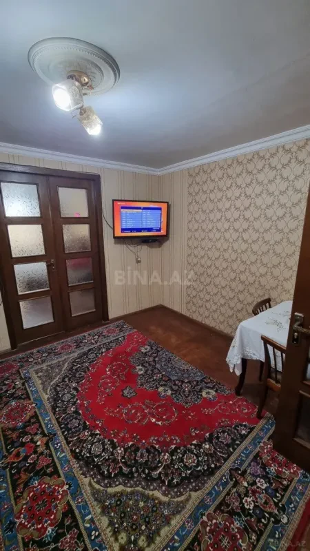 Kirayə verilir 2 otaqlı mənzil 45 m²