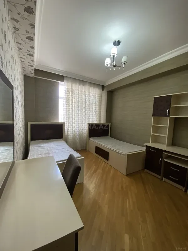 Kirayə verilir 3 otaqlı mənzil 120 m²