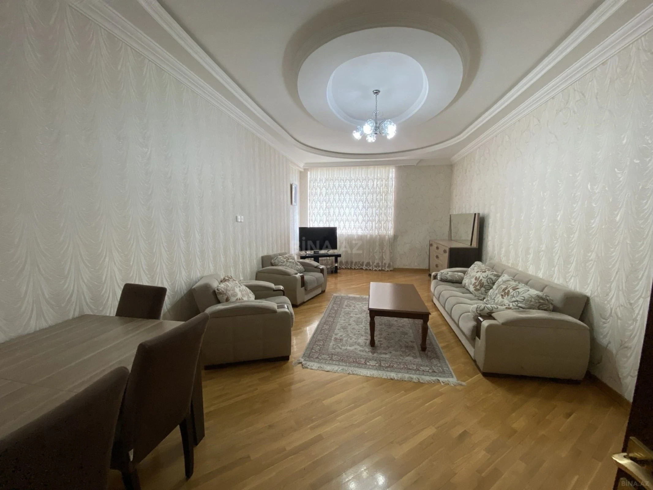 Kirayə verilir 3 otaqlı mənzil 120 m²