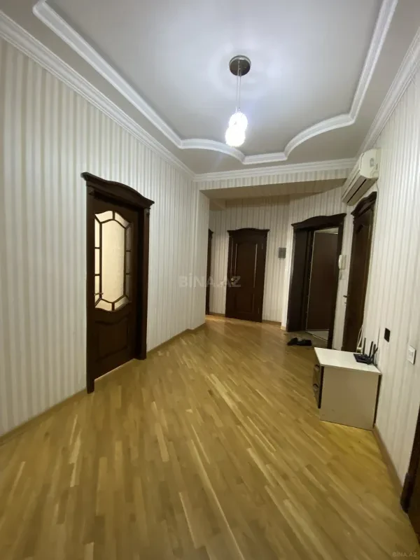 Kirayə verilir 3 otaqlı mənzil 120 m²
