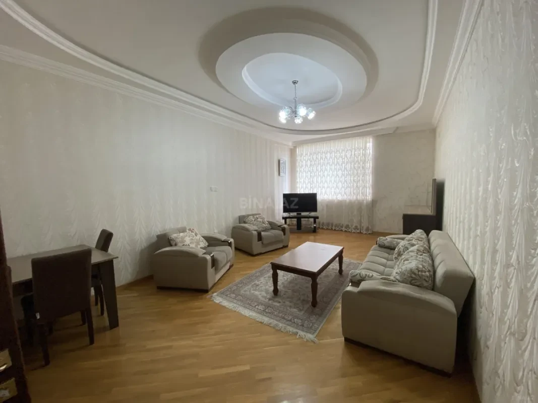 Kirayə verilir 3 otaqlı mənzil 120 m²