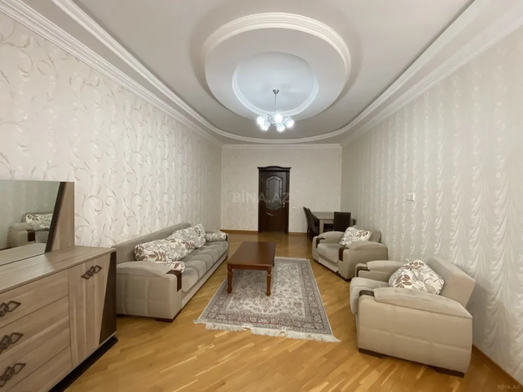 Kirayə verilir 3 otaqlı mənzil 120 m²