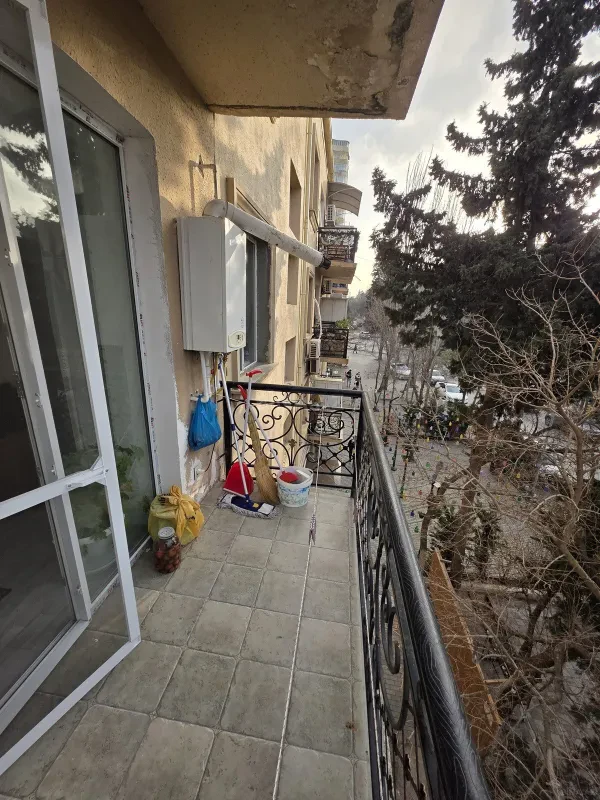 Satılır 1 otaqlı mənzil 40 m²