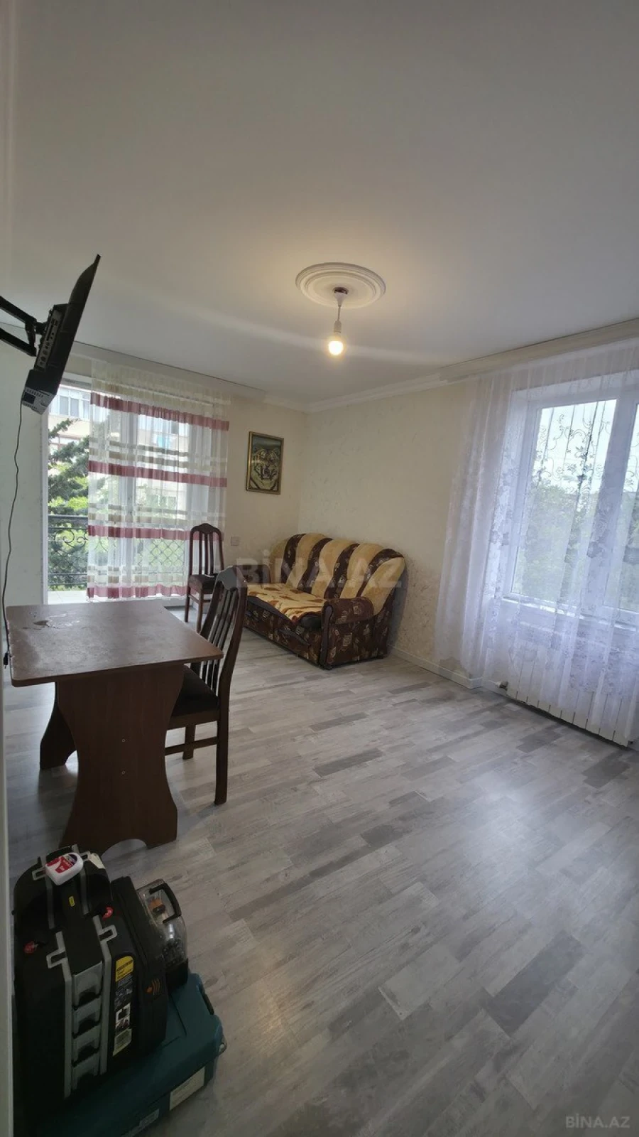 Satılır 1 otaqlı mənzil 40 m²