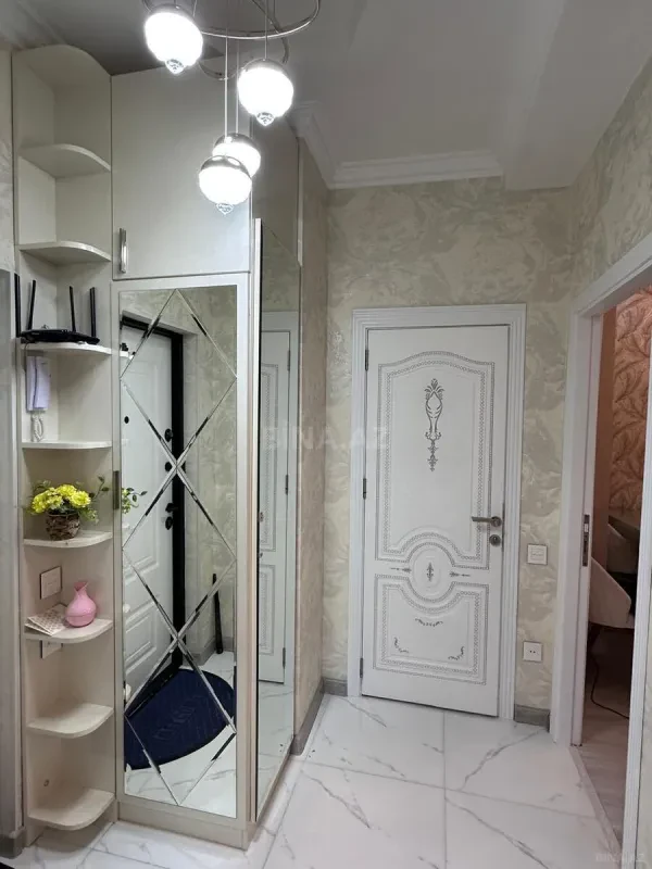 Kirayə verilir 2 otaqlı mənzil 63 m²