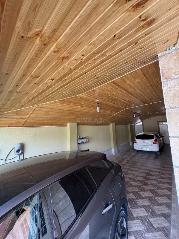 Satılır 7 otaqlı həyət evi 260 m²