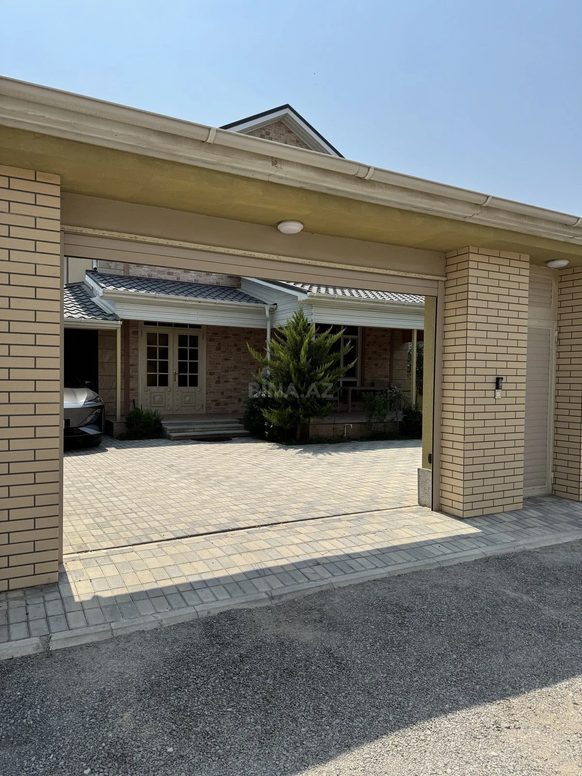 Satılır 7 otaqlı həyət evi 260 m²