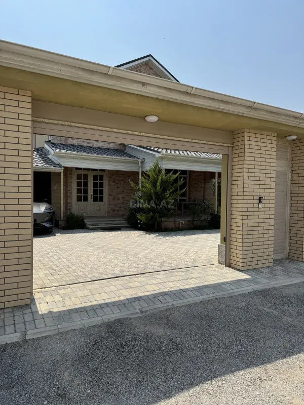 Satılır 7 otaqlı həyət evi 260 m²