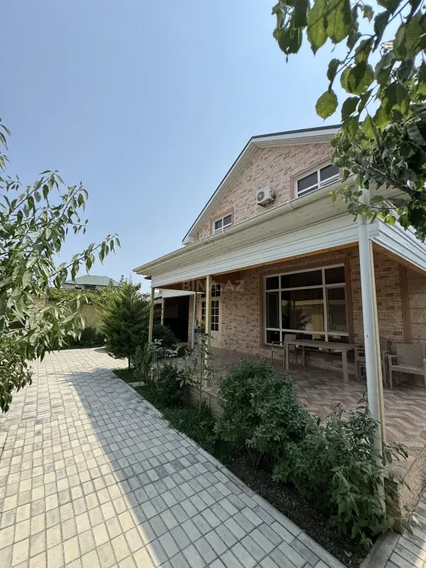 Satılır 7 otaqlı həyət evi 260 m²
