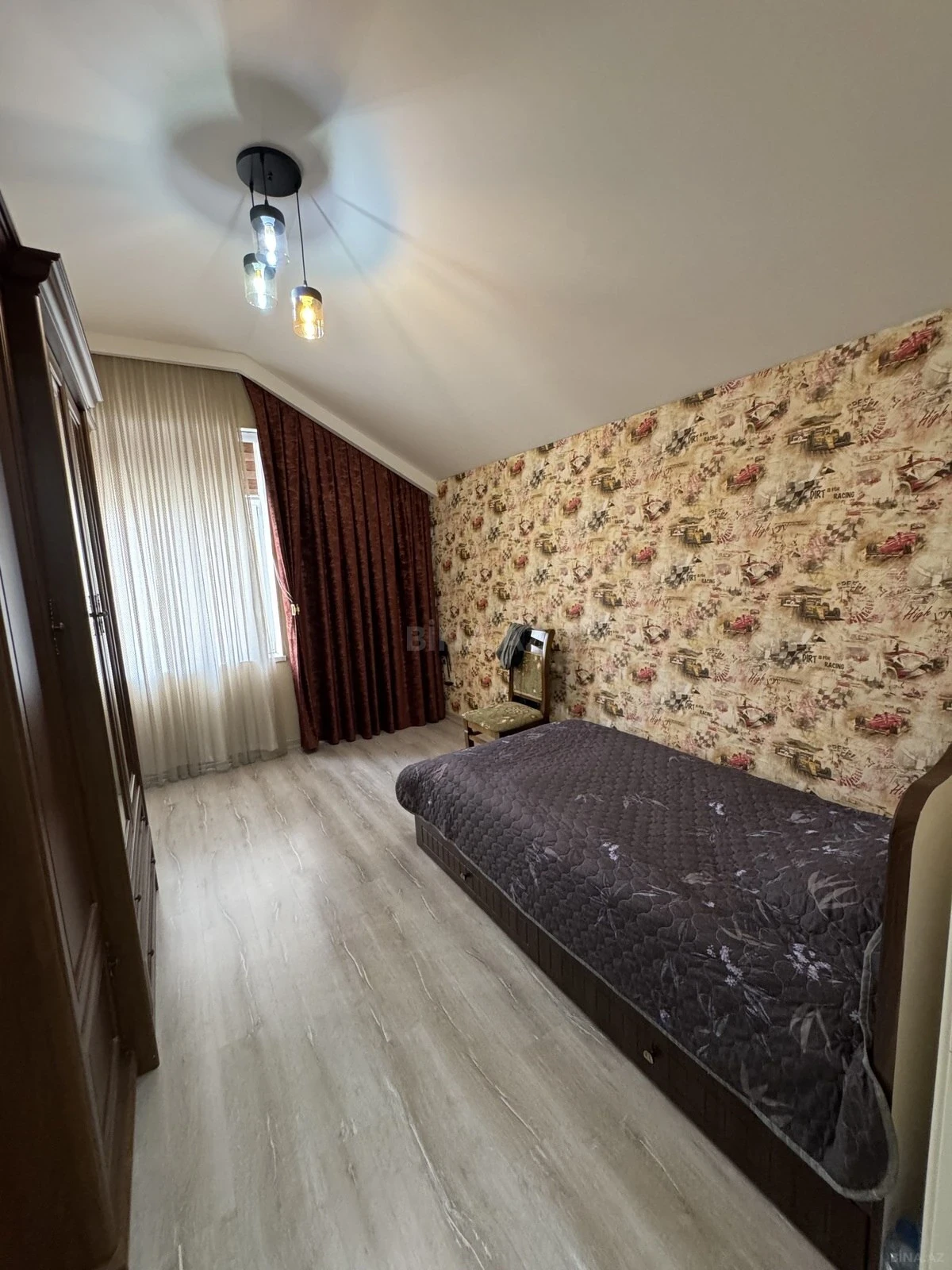 Satılır 7 otaqlı həyət evi 260 m²