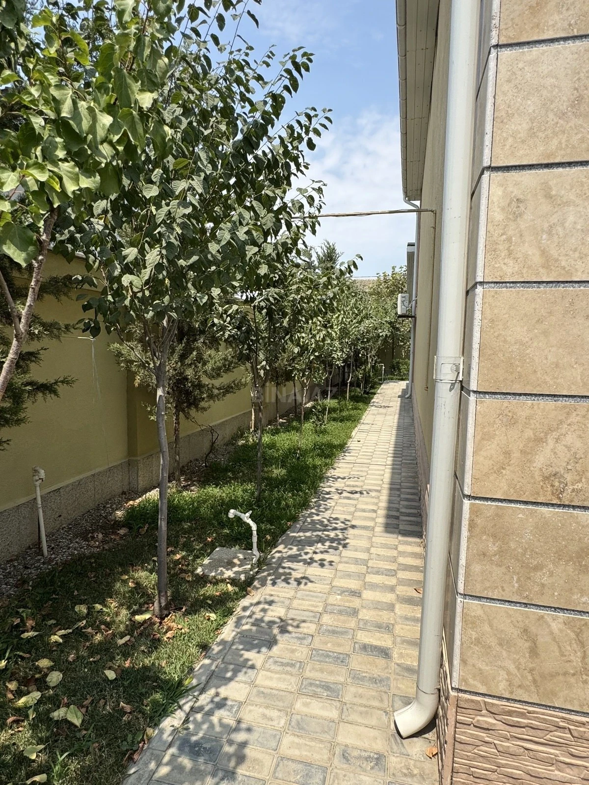 Satılır 7 otaqlı həyət evi 260 m²