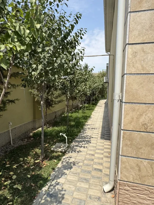 Satılır 7 otaqlı həyət evi 260 m²