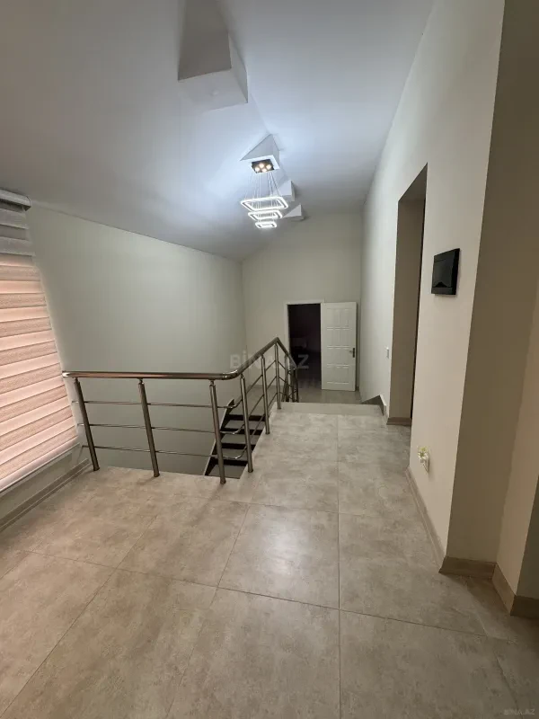 Satılır 7 otaqlı həyət evi 260 m²