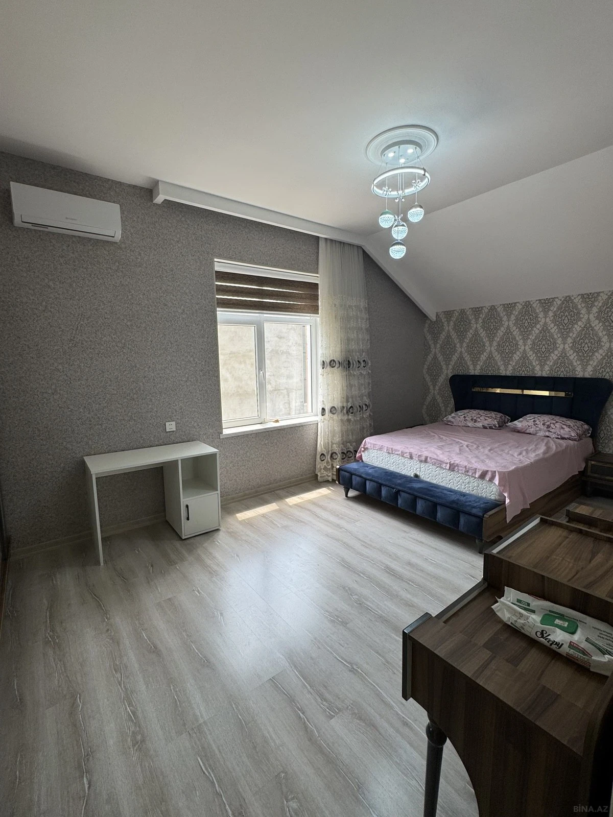 Satılır 7 otaqlı həyət evi 260 m²