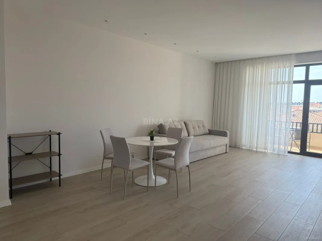 Kirayə verilir 2 otaqlı mənzil 105 m²