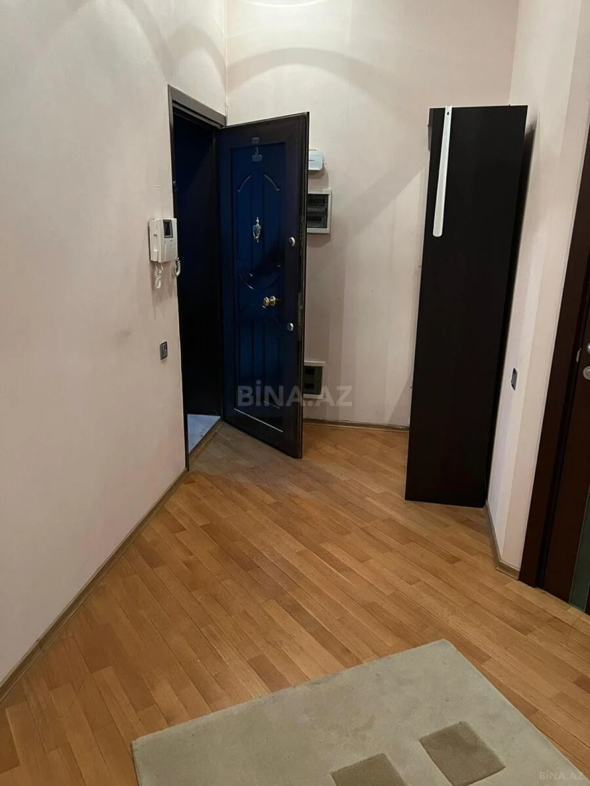 Satılır 3 otaqlı mənzil 130 m²